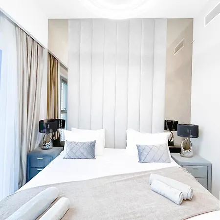 Prestigious Burj Royale Luxury Apartments Downtown Dubai Exterior photo