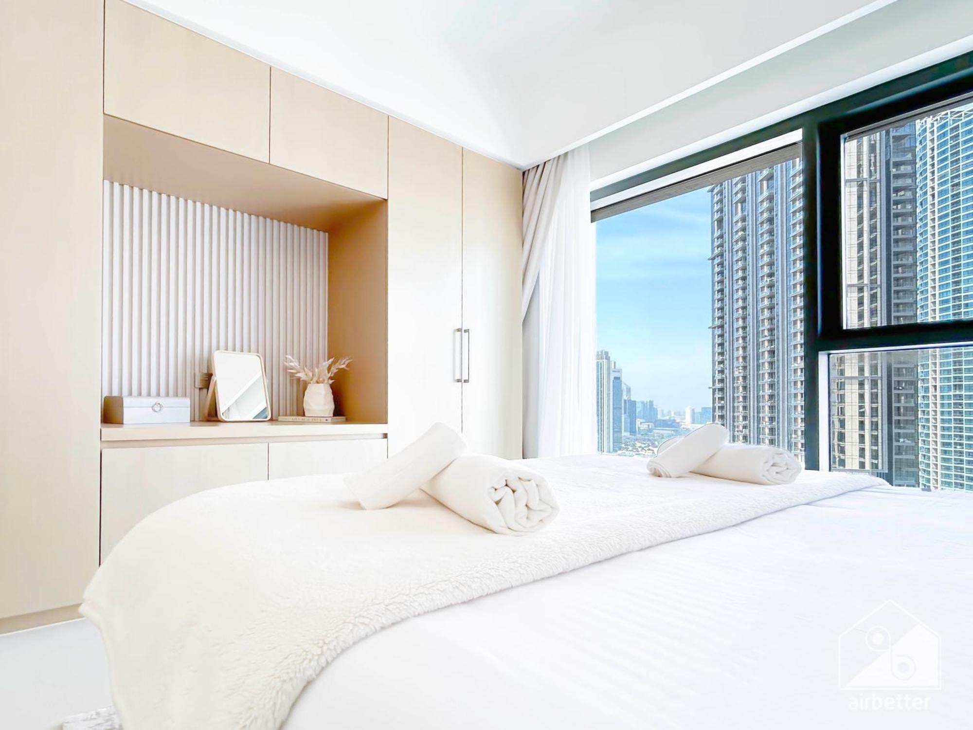 Prestigious Burj Royale Luxury Downtown Apartment *