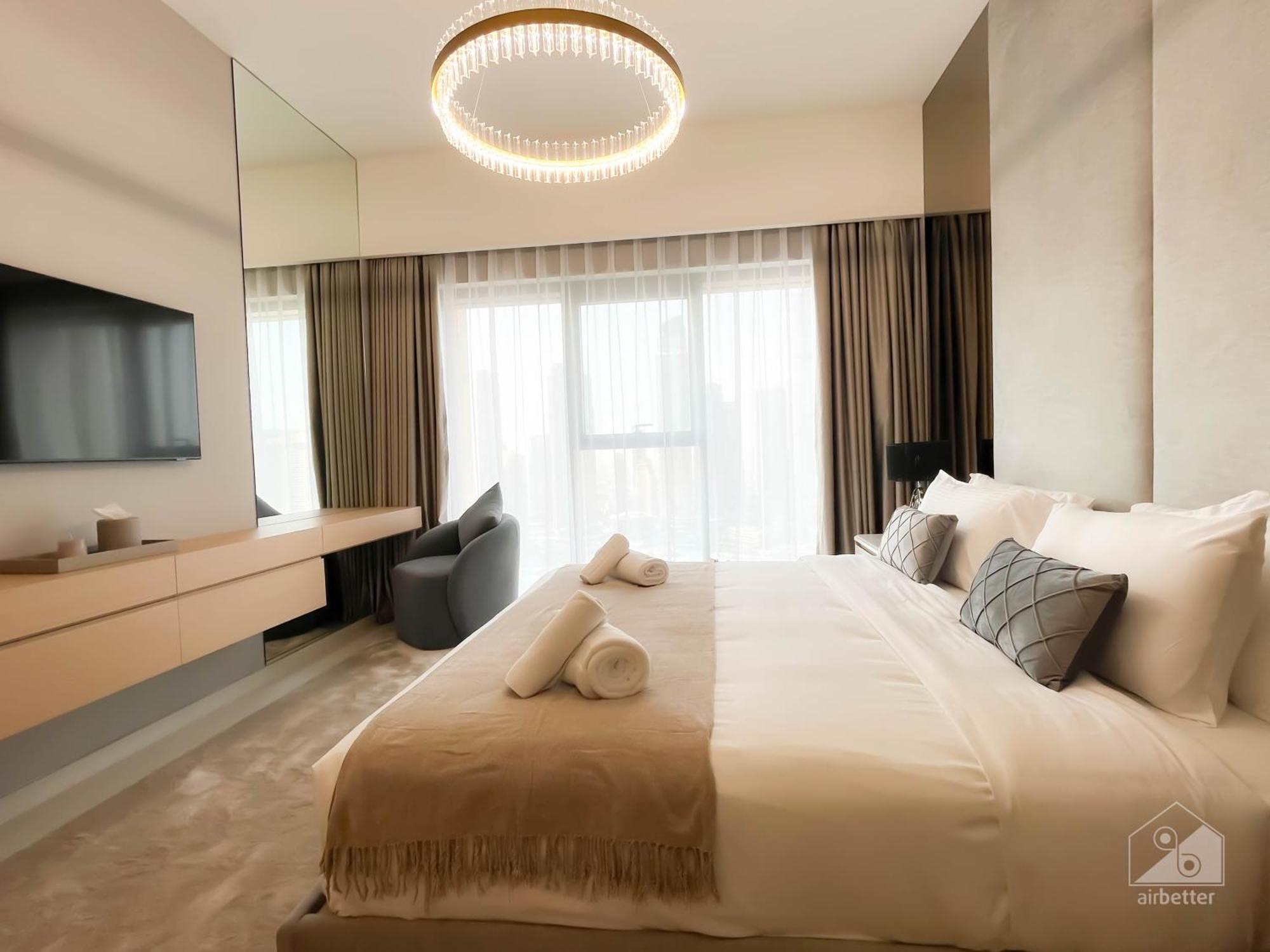 Prestigious Burj Royale Luxury Downtown * Dubai