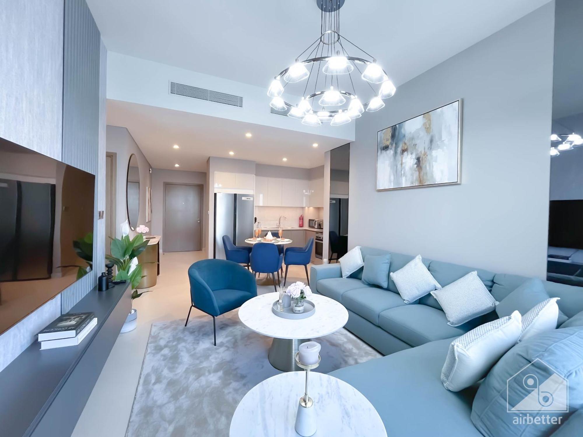 Prestigious Burj Royale Luxury Downtown Apartment Dubai